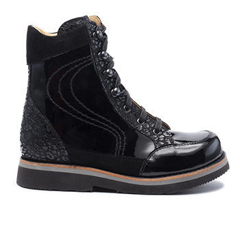 002 black patent leather
