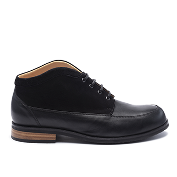 046 Black leather