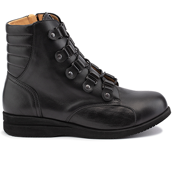 L1602/X852 leather black