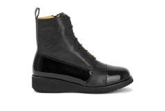 162 Shinny Leather Black